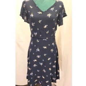 Simply Styled Navy Blue Floral V-Neck Flutter Sleeve Dress 6